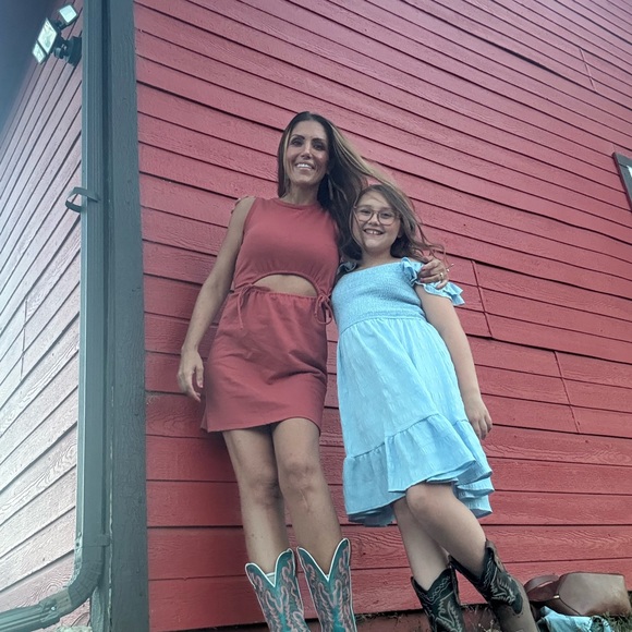 Meet your Posher, Jennifer - Picture 8 of 16